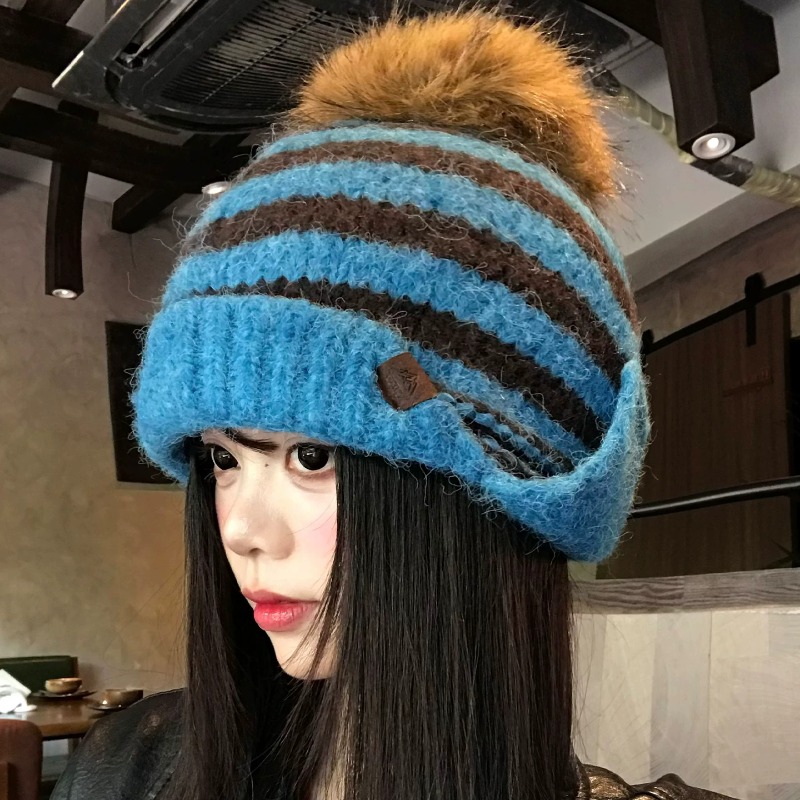 Полосатые пушистые шапки с ушк – обзор и цена Beanie Cuffed Knit